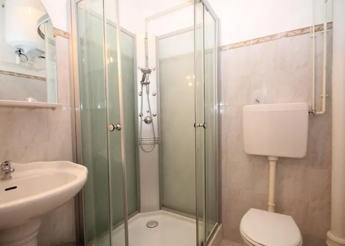 Apartamento T1 Au Mont-dore Face Aux Thermes, équipé, 4 Pers. - Fr-1-608-60 *